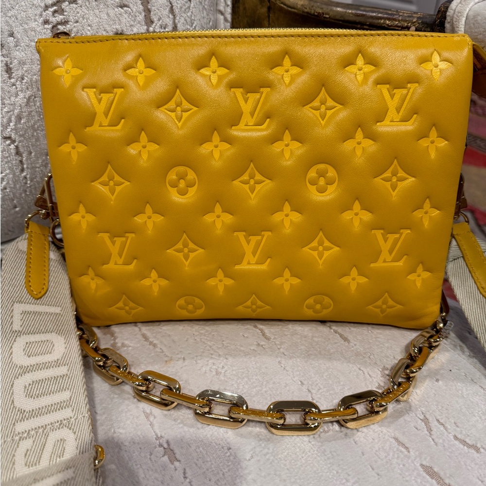 Louis Vuitton Coussin PM in Sunflower. Gorgeous very good pre owned condition.